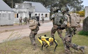 Bilo je pitanje vremena: Nakon policije, vojska počela testirati kontroverznog robota